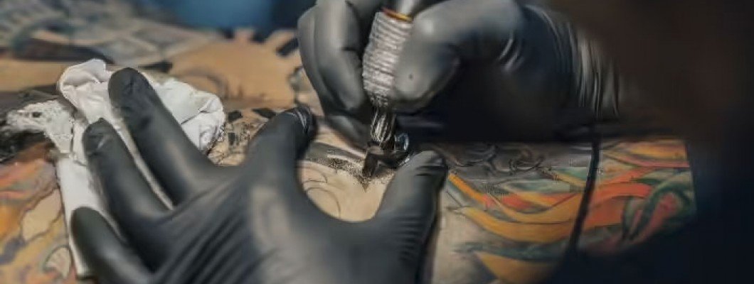 WARRIOR® Penna per Tatuaggio: Lo Strumento Perfetto per i Tatuatori Professionisti