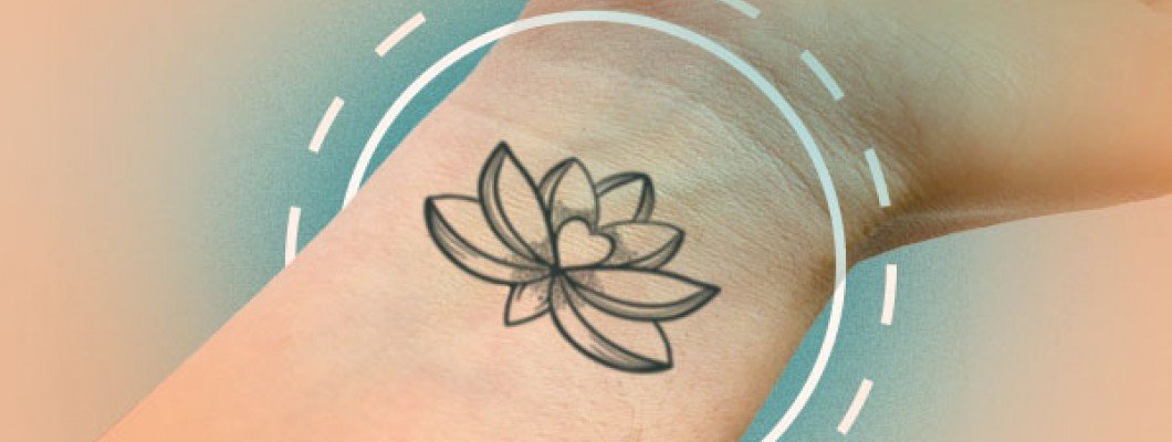 Tatuaggio del fiore di loto:il suo significato nella simbologia